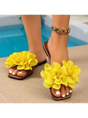 Floral Embellished Flat Sandals